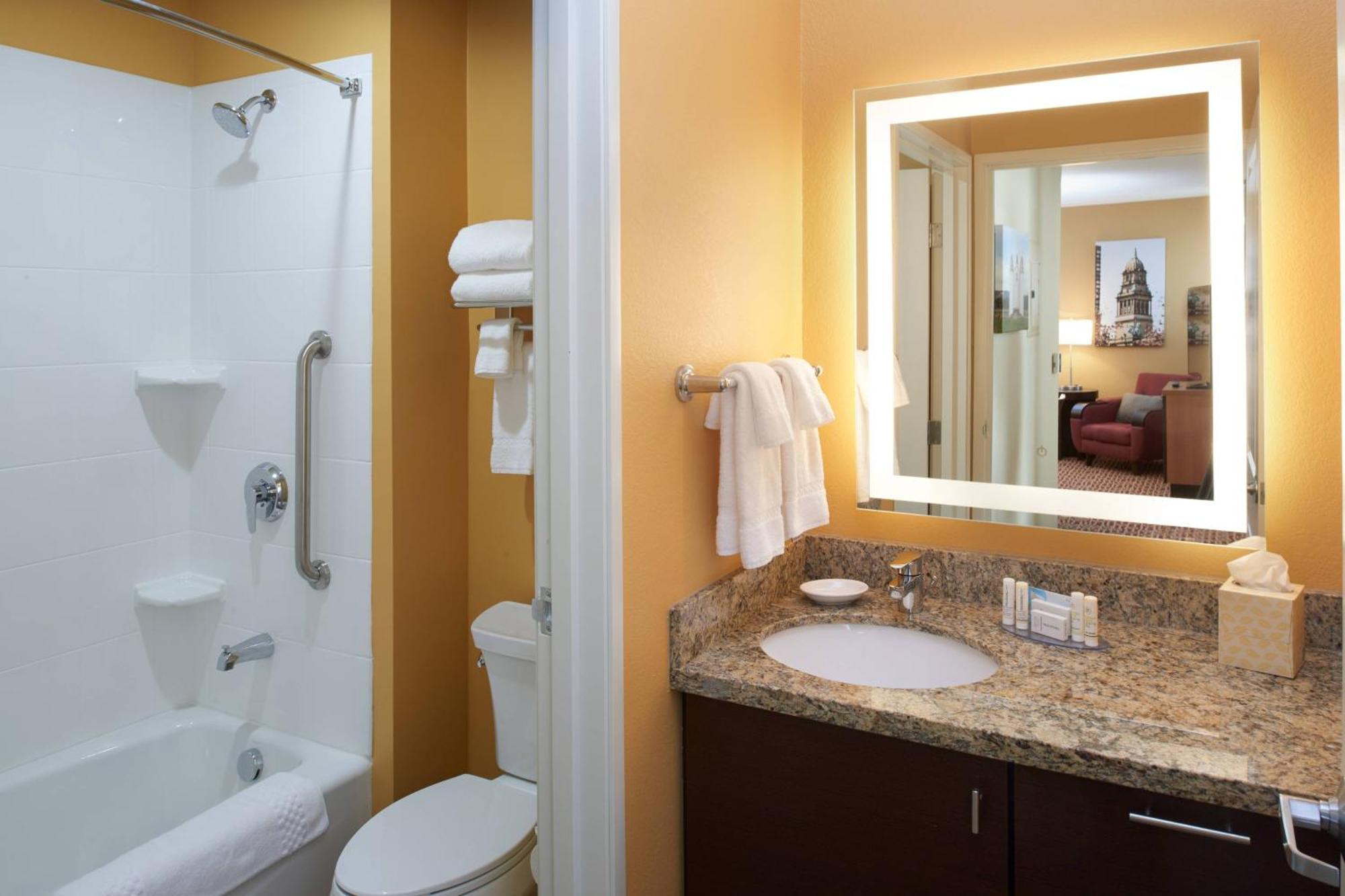 Towneplace Suites By Marriott Detroit Troy Exterior foto